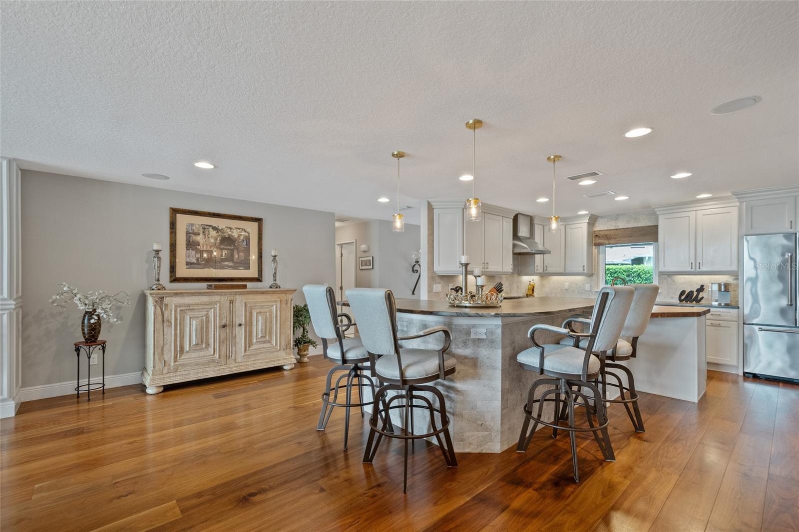 Image 11 of 79 For 9070 Ron Den Lane
