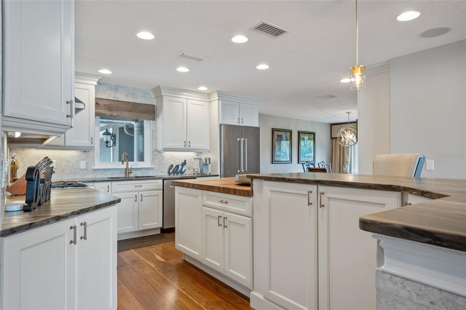 Image 13 of 79 For 9070 Ron Den Lane