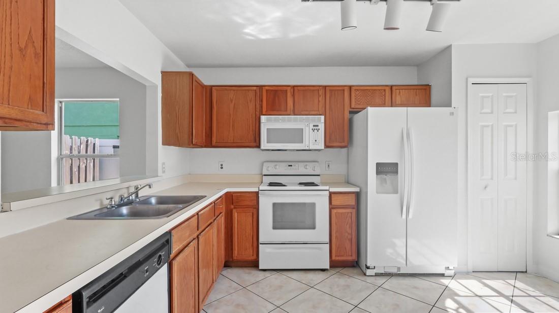 Image 4 of 22 For 2808 Ridge Cove Court