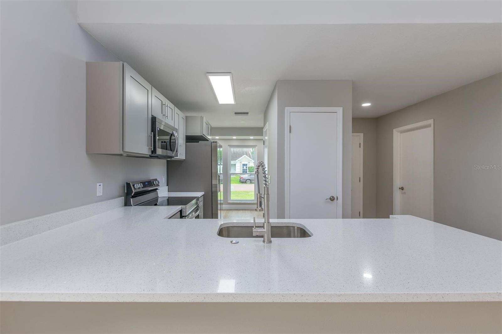 Image 11 of 27 For 427 Chicago Woods Circle