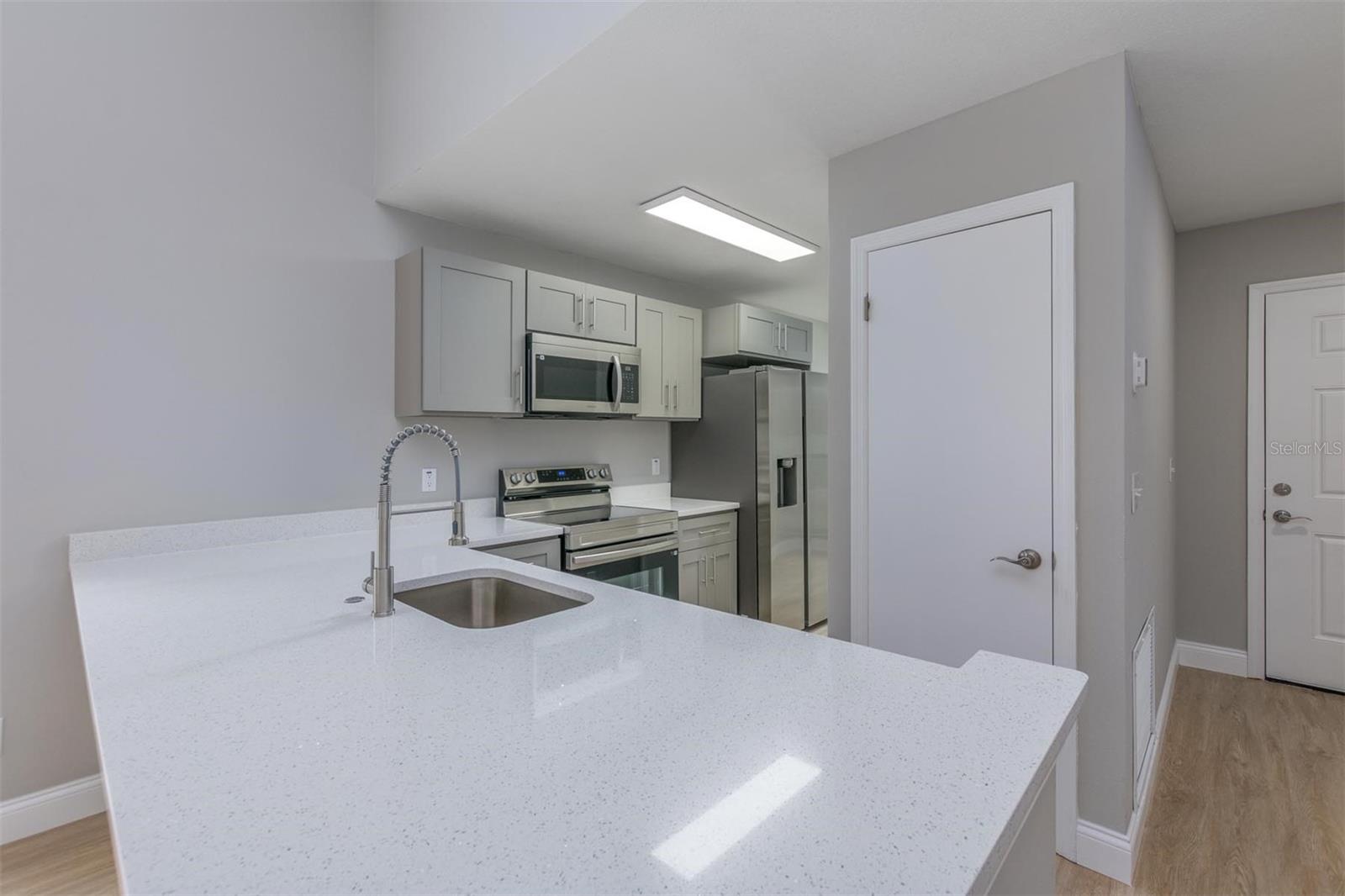 Image 12 of 27 For 427 Chicago Woods Circle