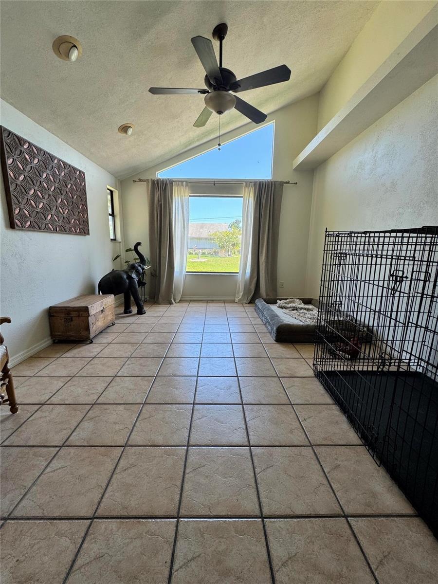 Image 16 of 39 For 5924 Lantern Court