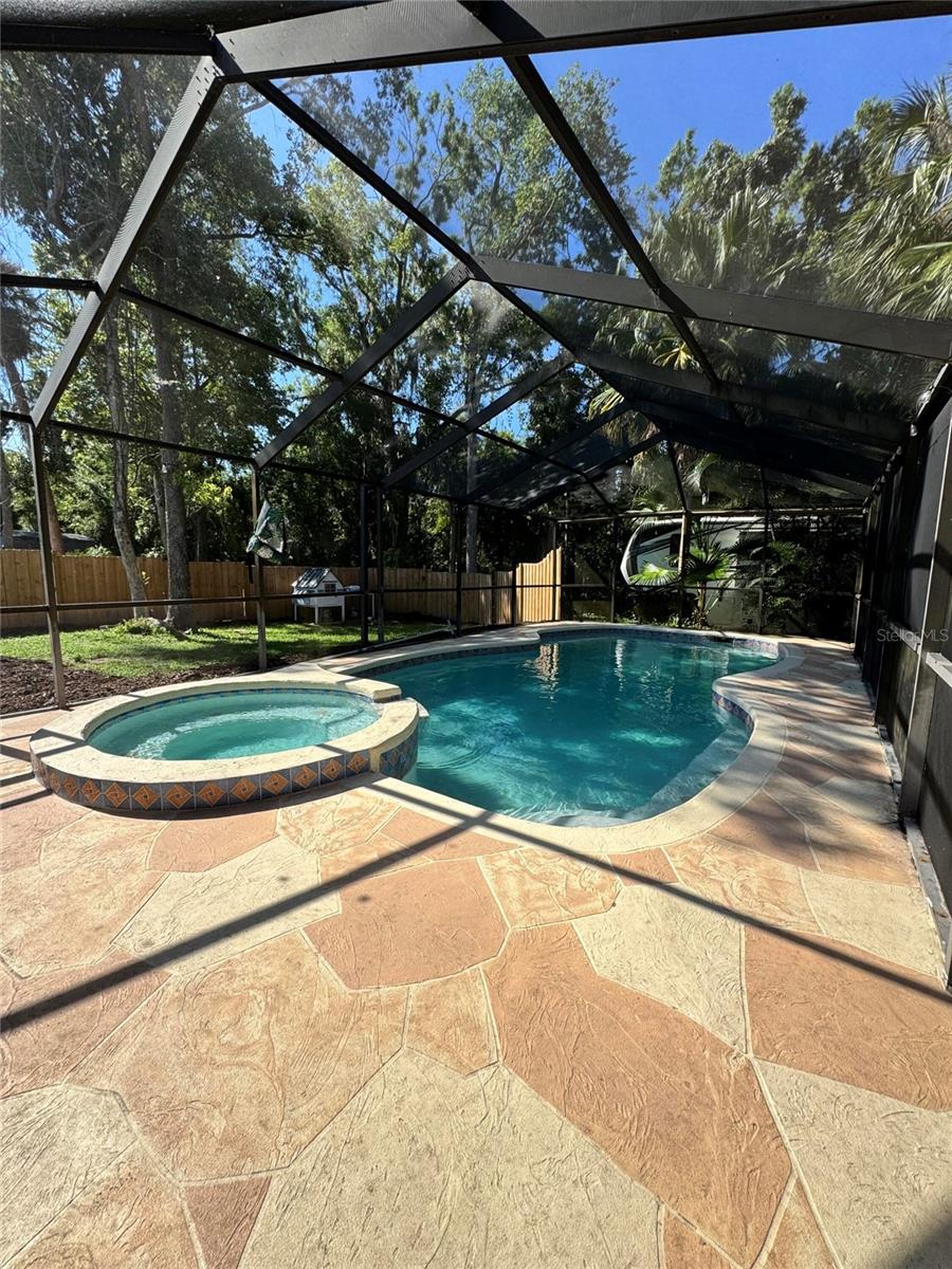 Image 2 of 39 For 5924 Lantern Court