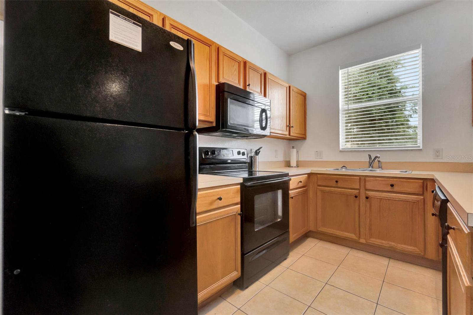 Image 7 of 34 For 216 Bergamo Drive