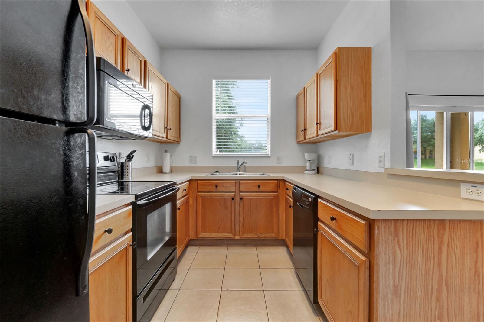 Image 8 of 34 For 216 Bergamo Drive