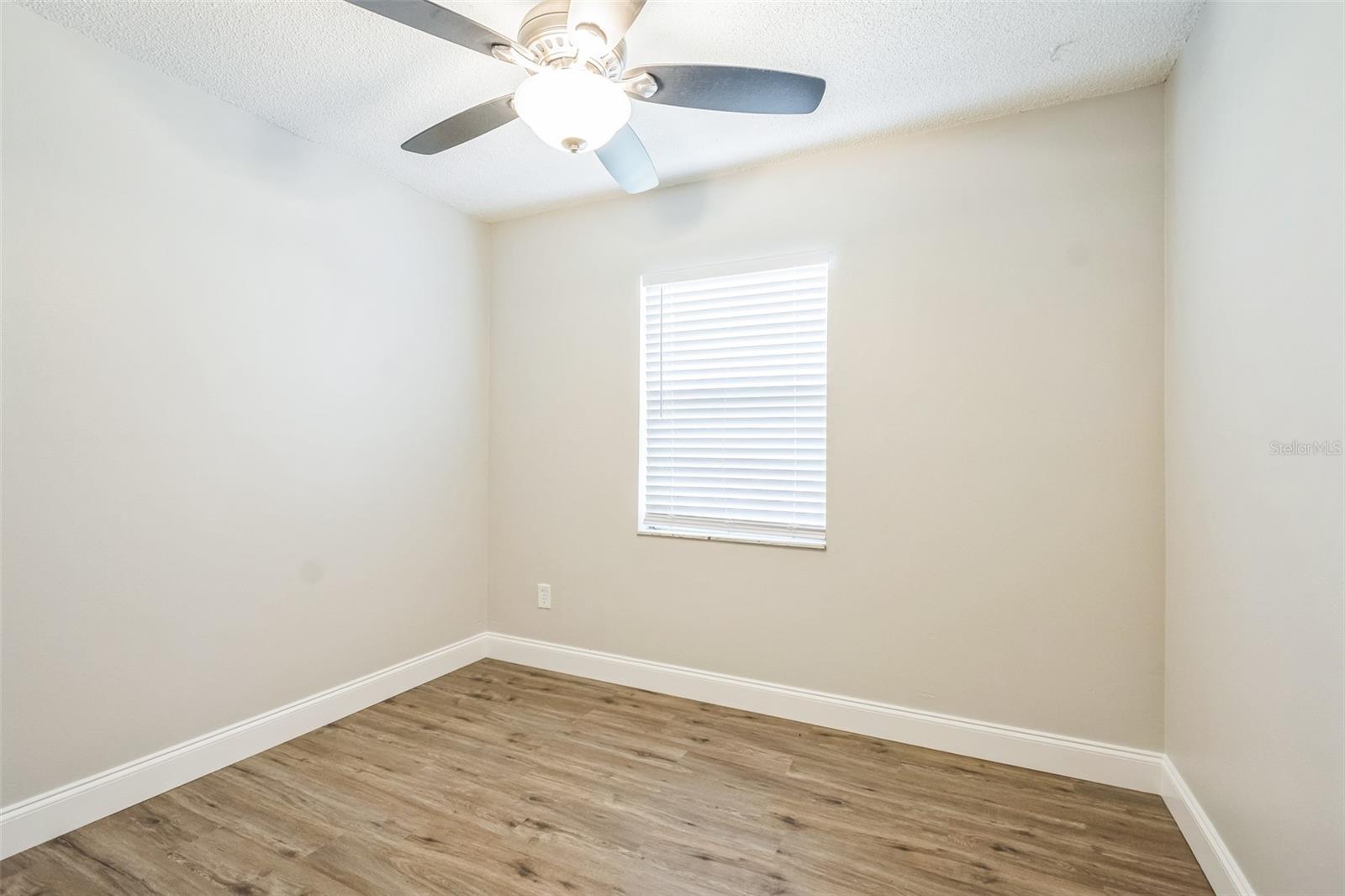 Image 16 of 26 For 1811 Queen Palm Drive