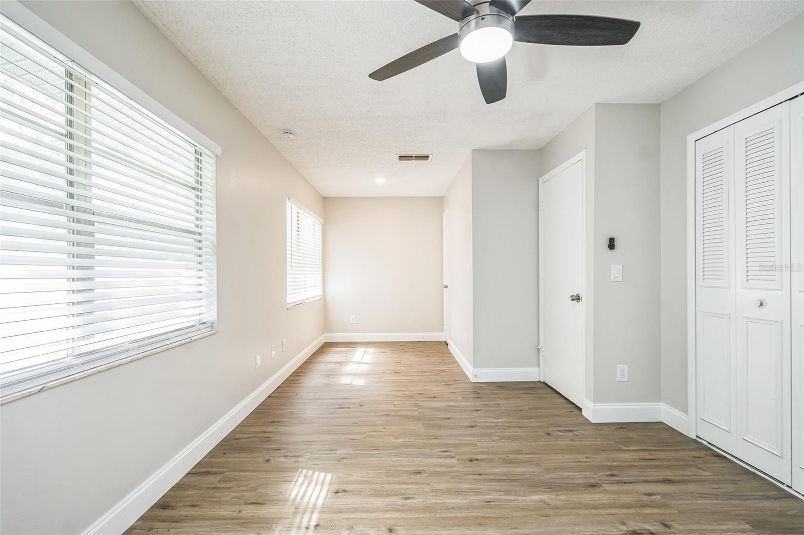 Image 19 of 26 For 1811 Queen Palm Drive