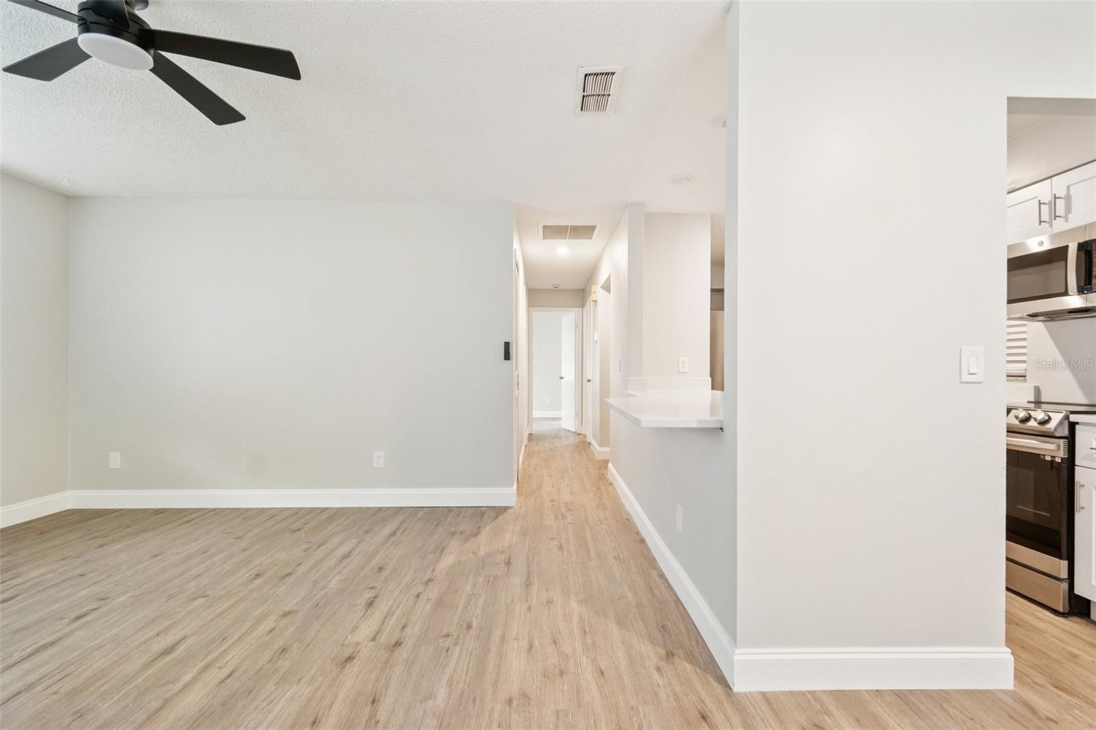 Image 7 of 26 For 1811 Queen Palm Drive
