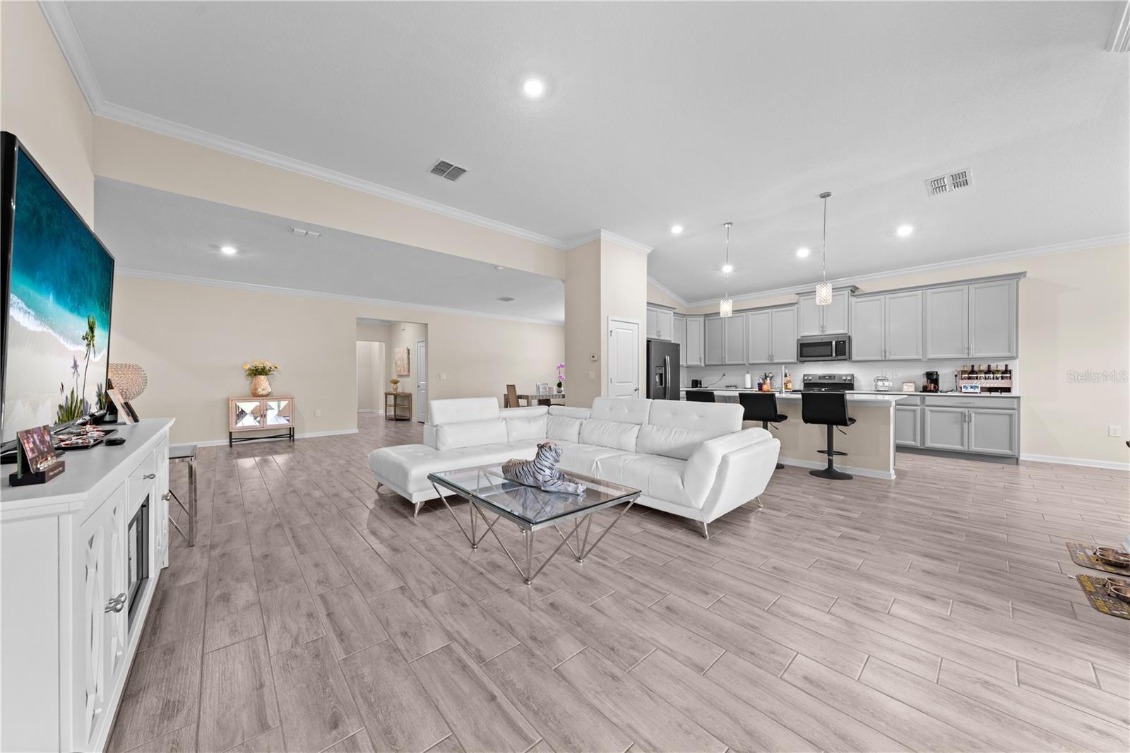 Image 11 of 53 For 1729 Chatsworth Circle