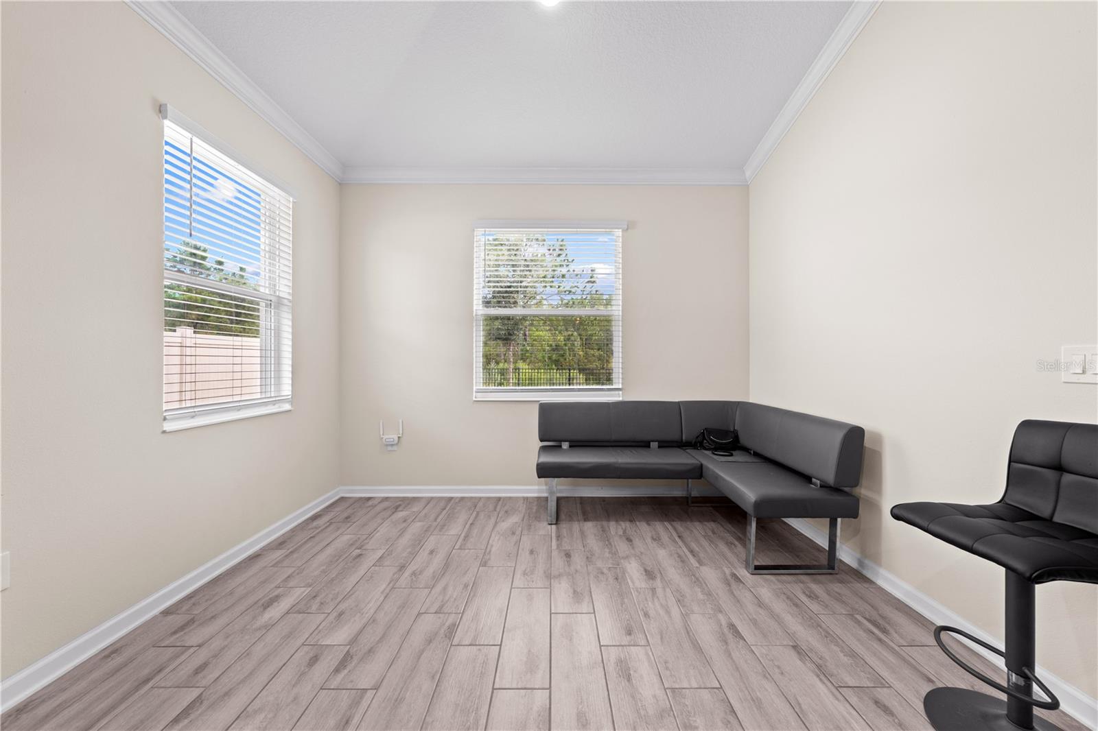 Image 14 of 53 For 1729 Chatsworth Circle