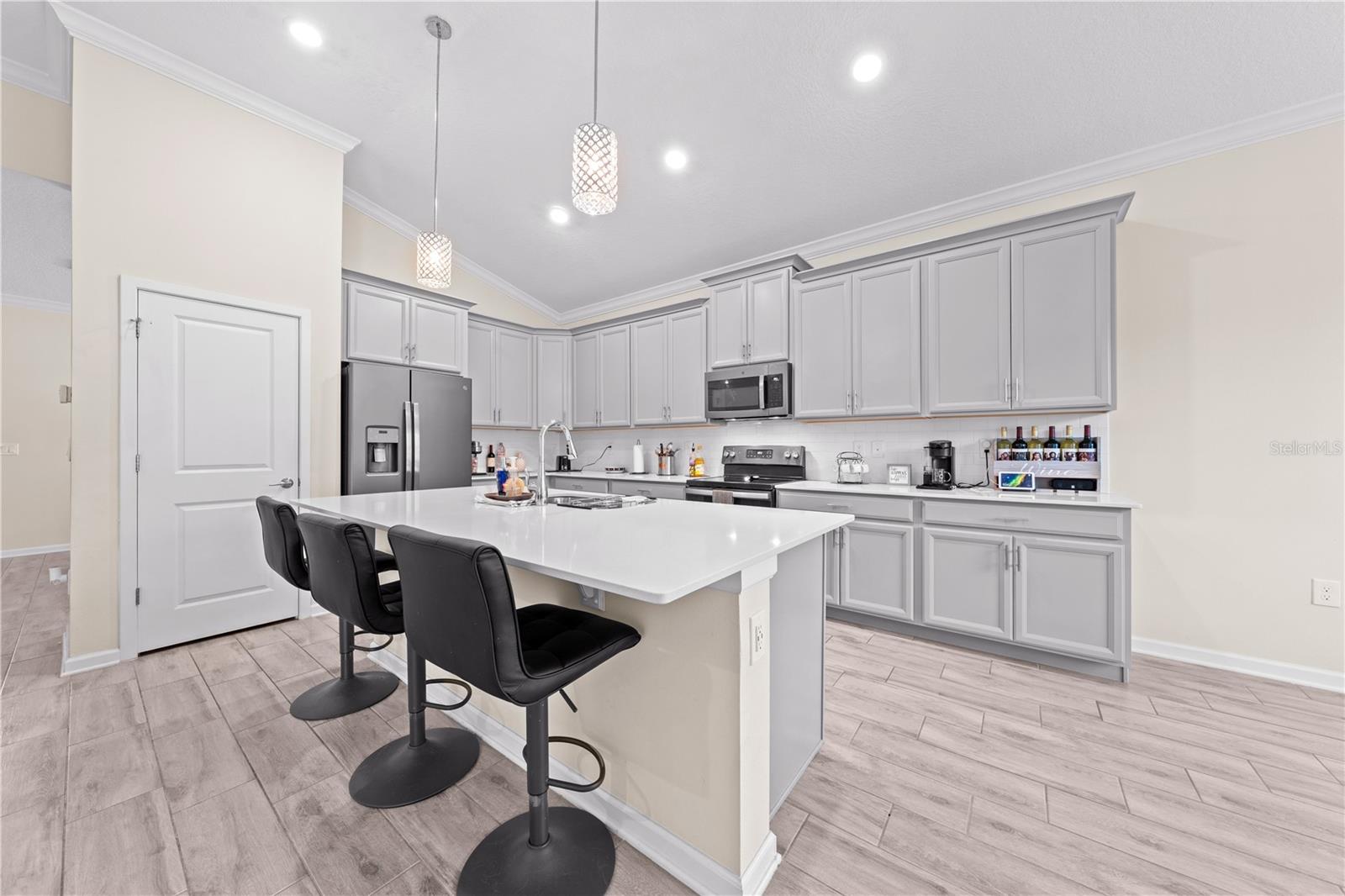 Image 17 of 53 For 1729 Chatsworth Circle