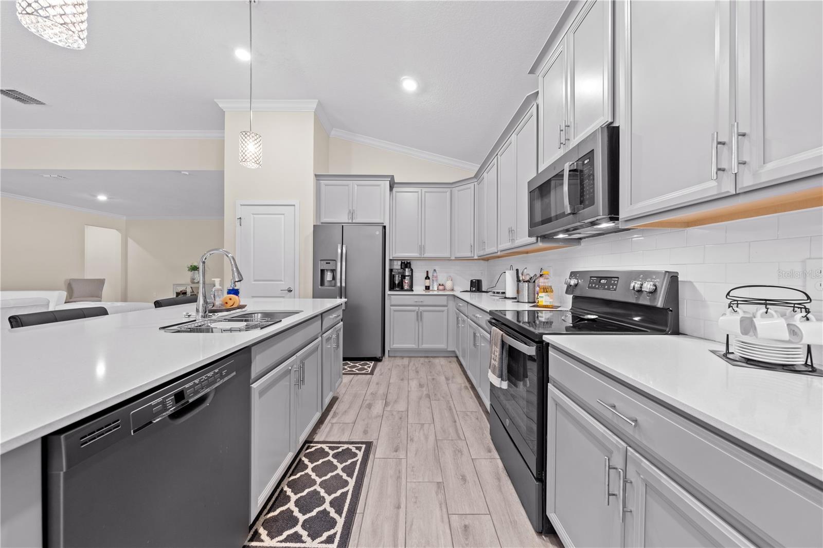 Image 18 of 53 For 1729 Chatsworth Circle