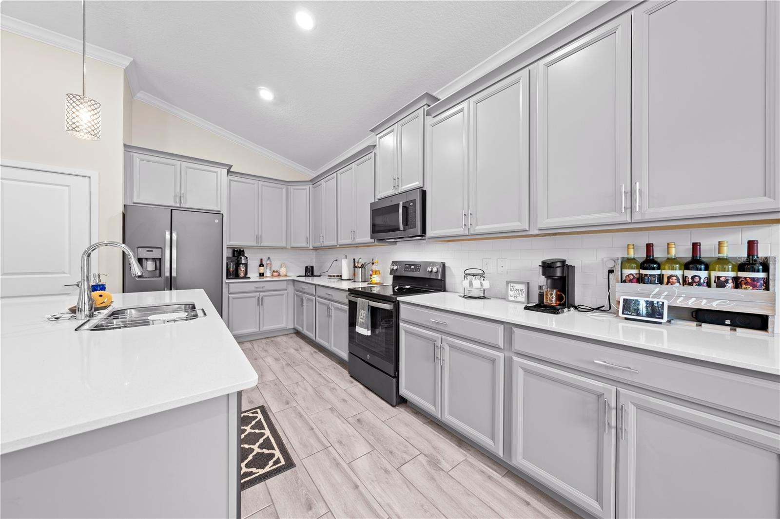 Image 20 of 53 For 1729 Chatsworth Circle