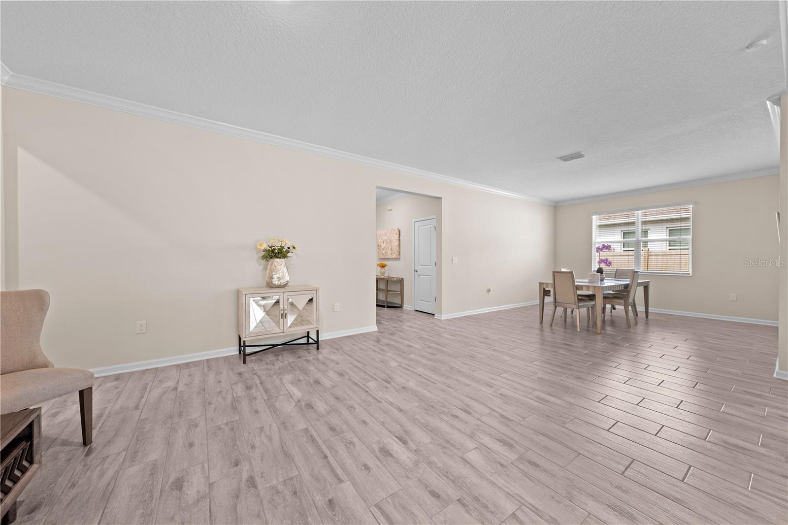 Image 26 of 53 For 1729 Chatsworth Circle