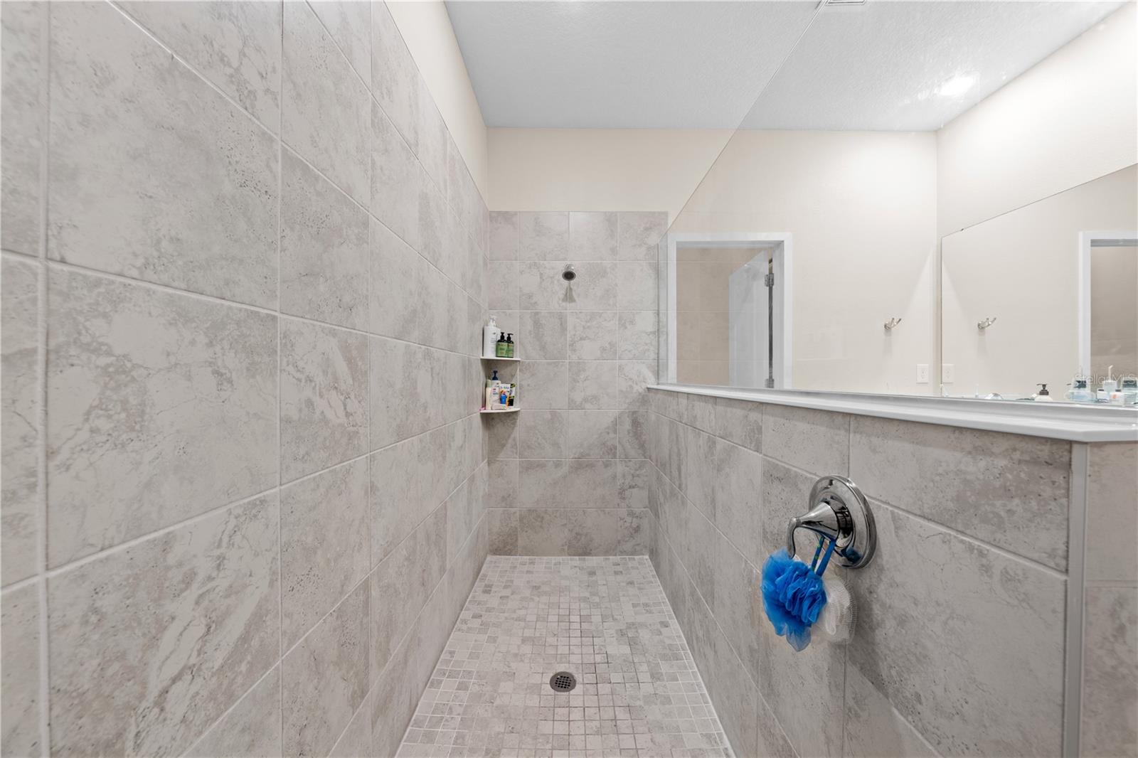 Image 31 of 53 For 1729 Chatsworth Circle