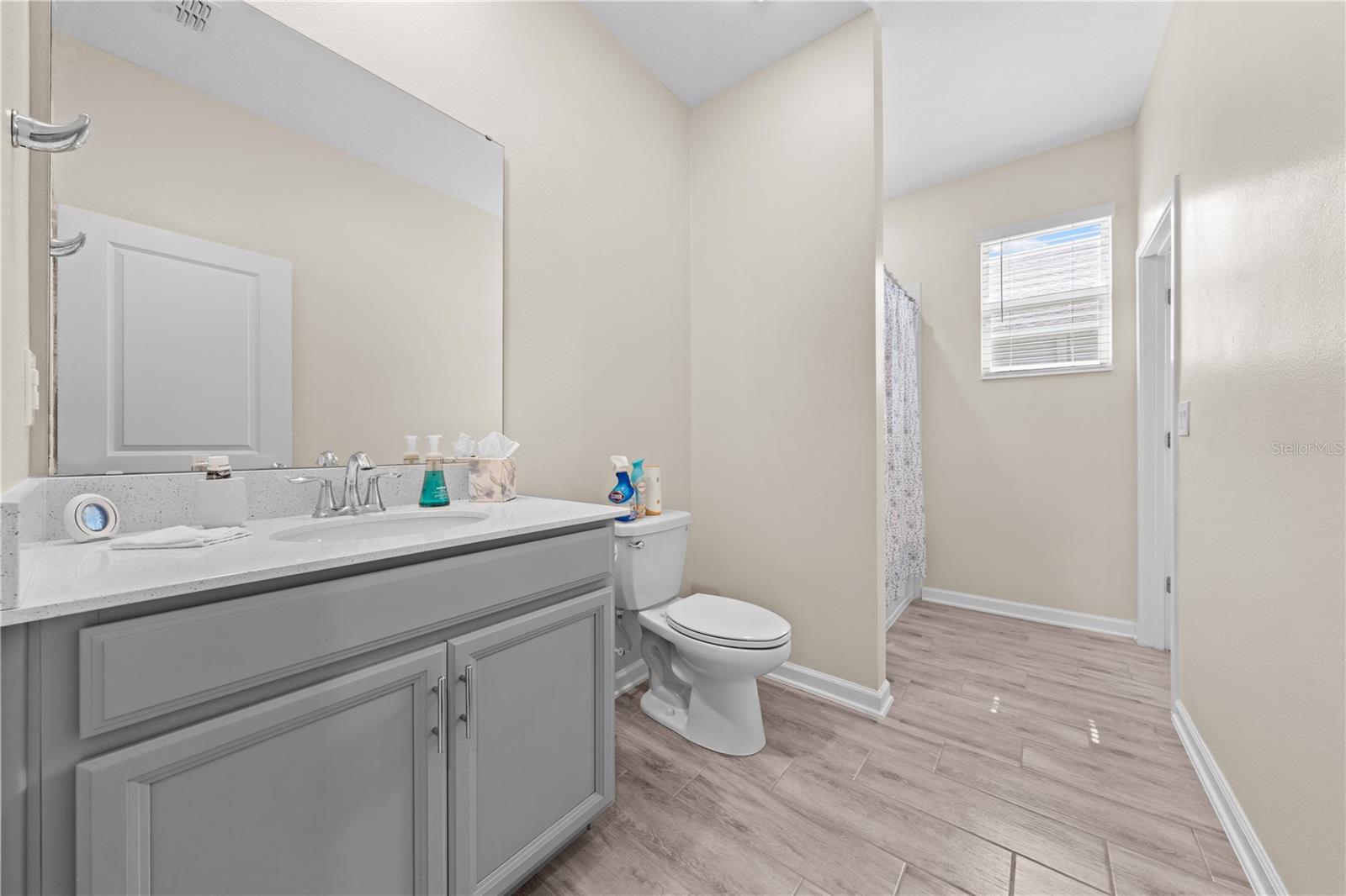 Image 39 of 53 For 1729 Chatsworth Circle