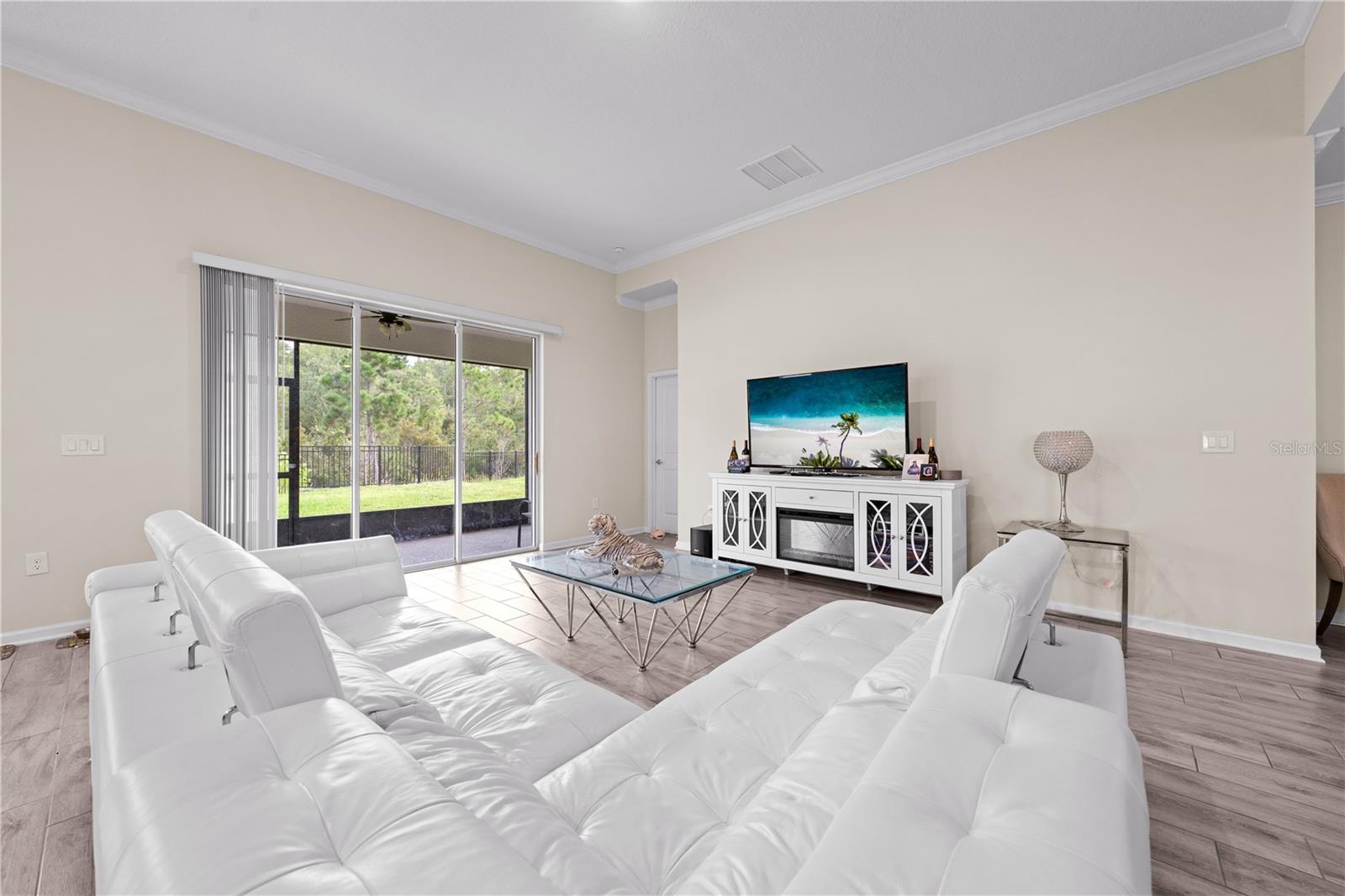 Image 9 of 53 For 1729 Chatsworth Circle
