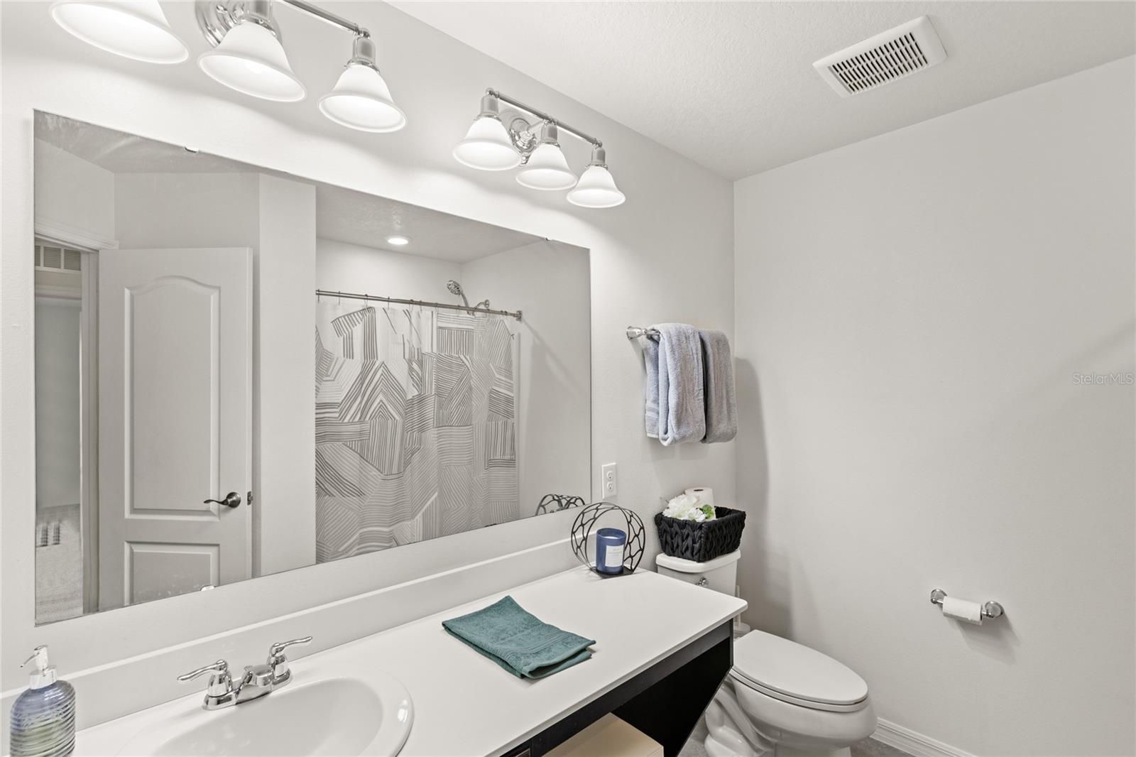 Image 18 of 34 For 8018 Bowery Drive