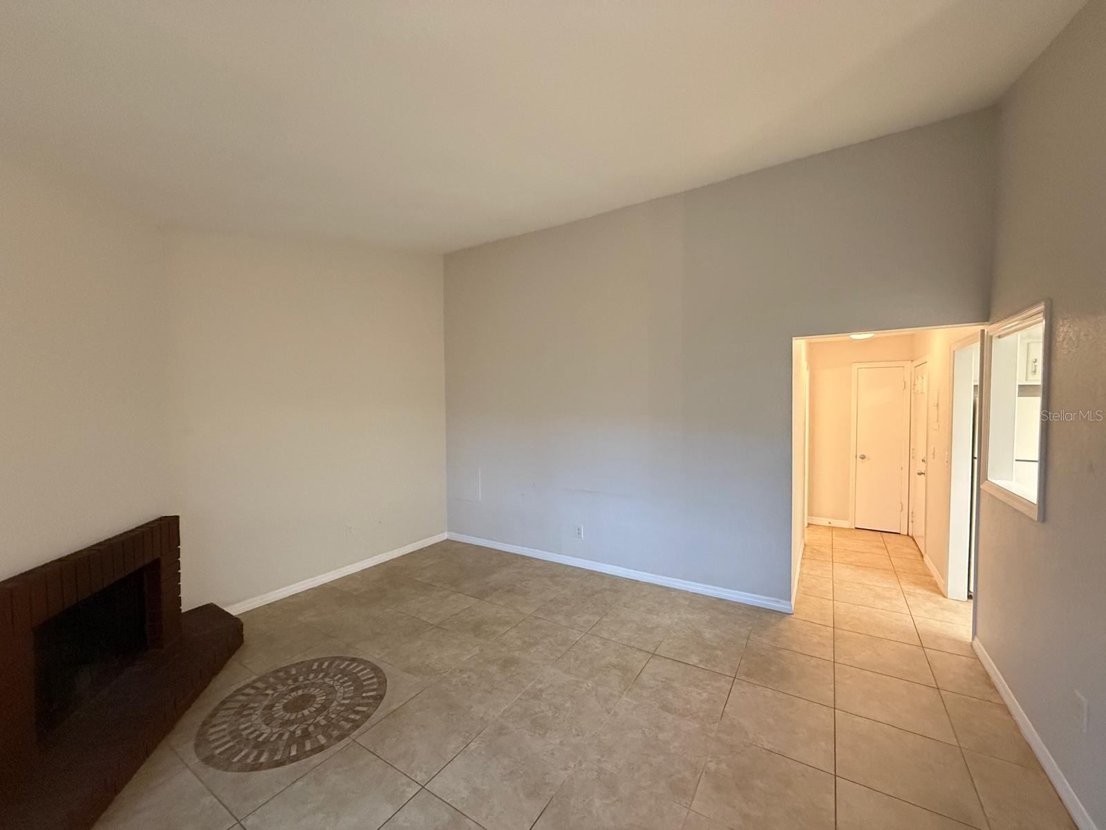 Image 11 of 43 For 614 Grenadine Court S