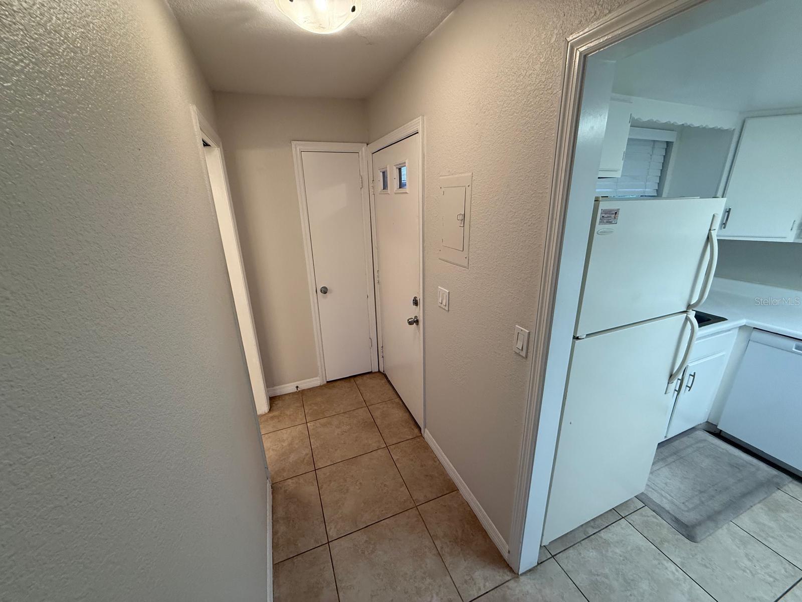 Image 18 of 43 For 614 Grenadine Court S
