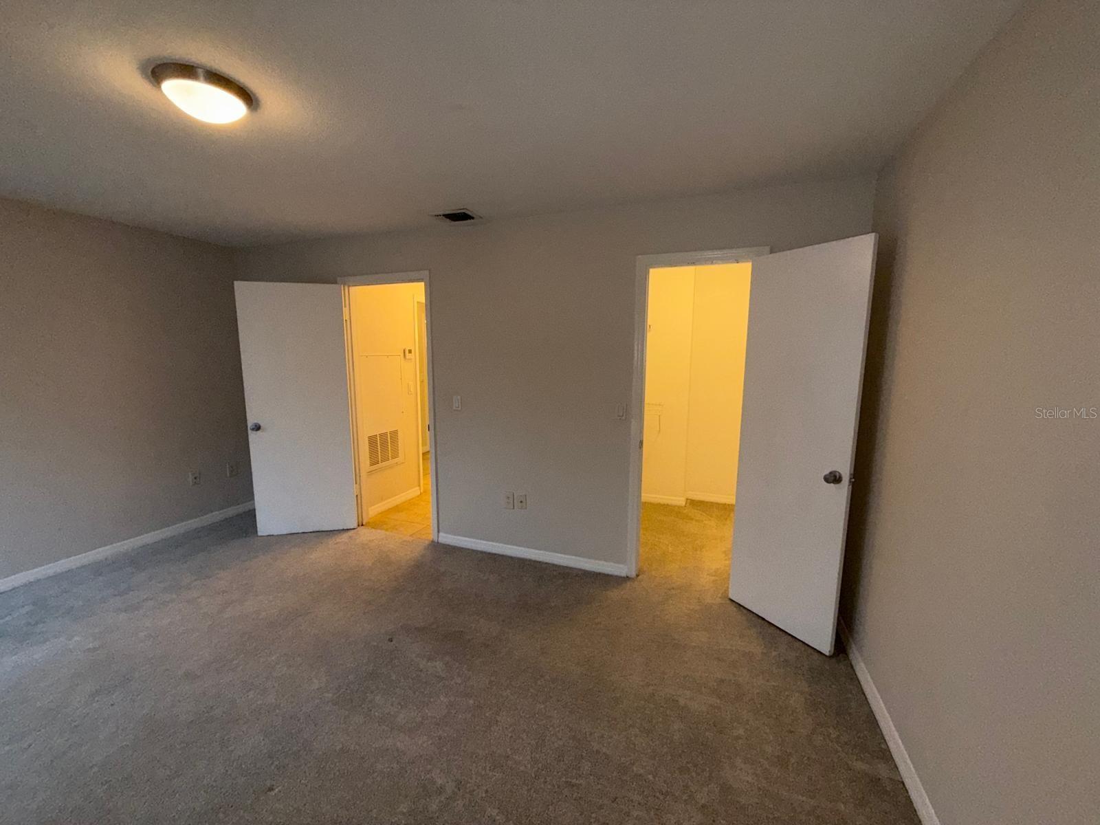 Image 24 of 43 For 614 Grenadine Court S