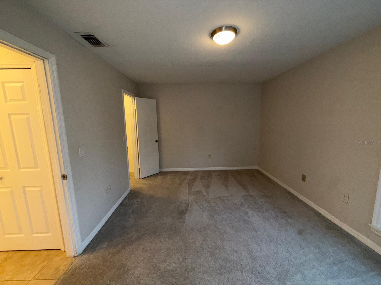 Image 25 of 43 For 614 Grenadine Court S