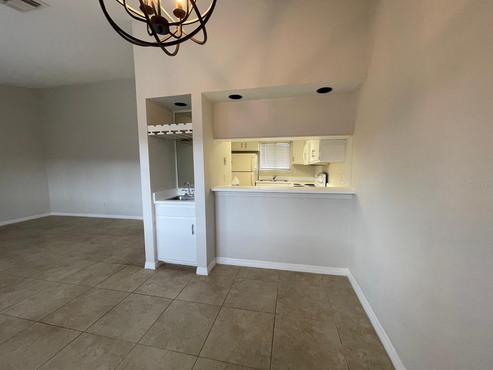 Image 7 of 43 For 614 Grenadine Court S