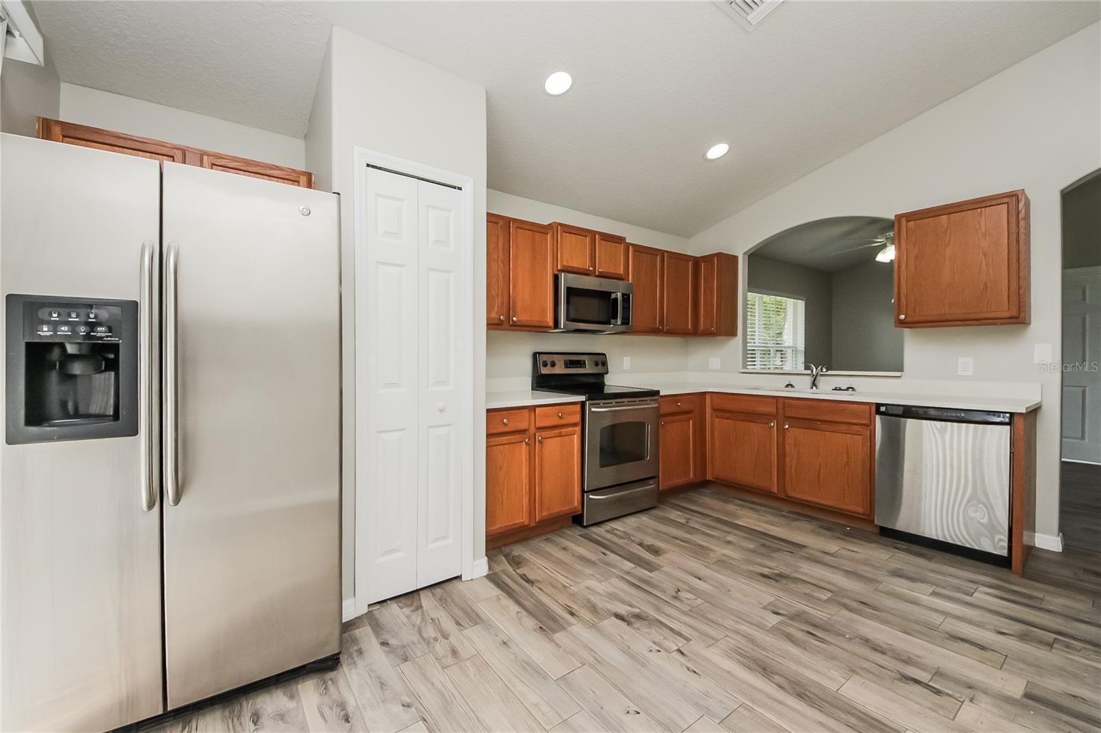 Image 7 of 16 For 1186 Eden Drive