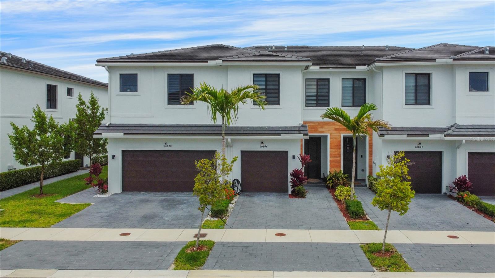 Image 32 of 41 For 10844 232nd Terrace