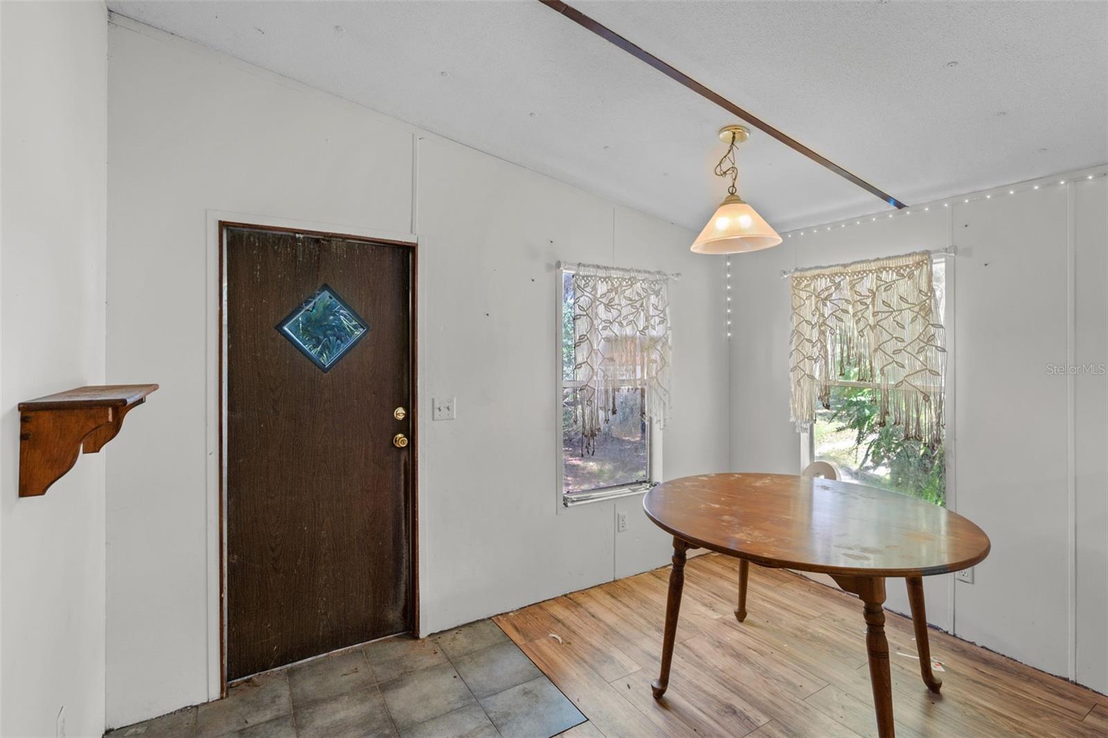 Image 14 of 44 For 31315 Benton Drive
