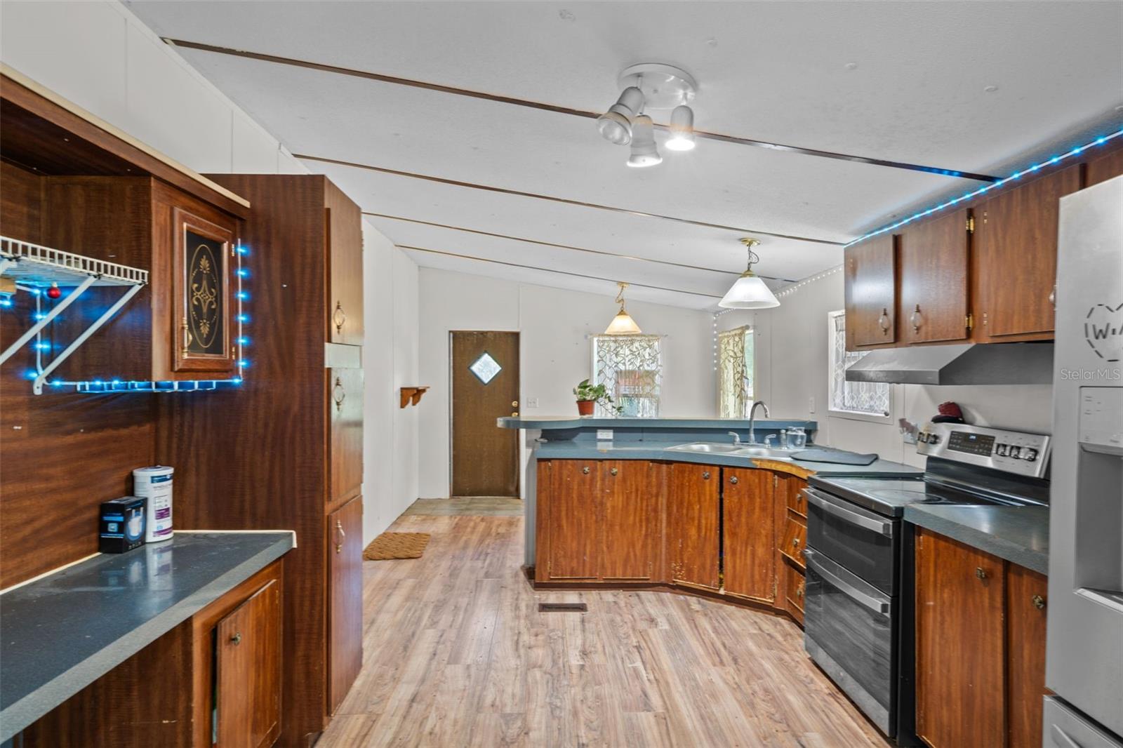 Image 15 of 44 For 31315 Benton Drive