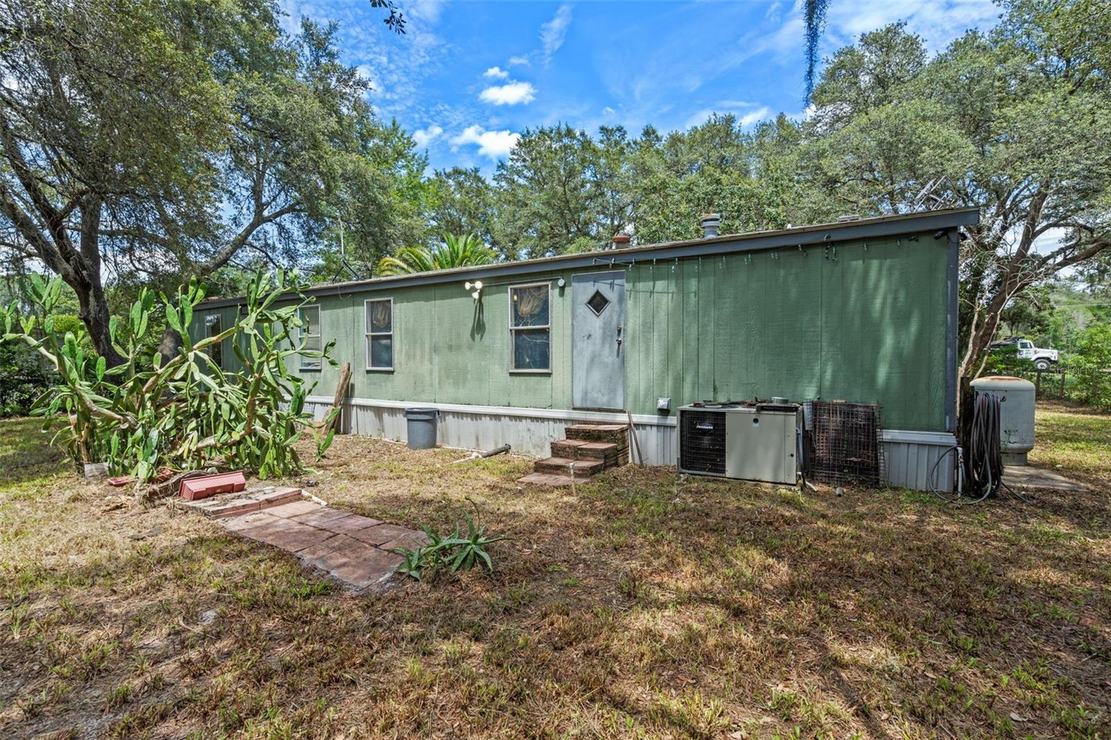 Image 31 of 44 For 31315 Benton Drive