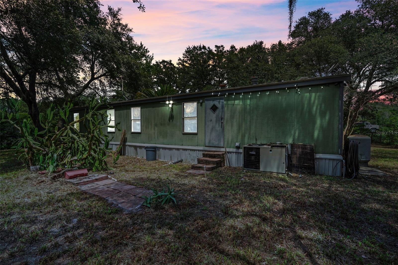 Image 32 of 44 For 31315 Benton Drive