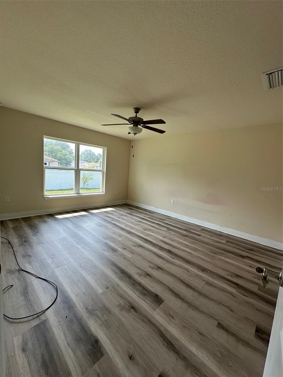 Image 10 of 18 For 220 Nardo Avenue Sw