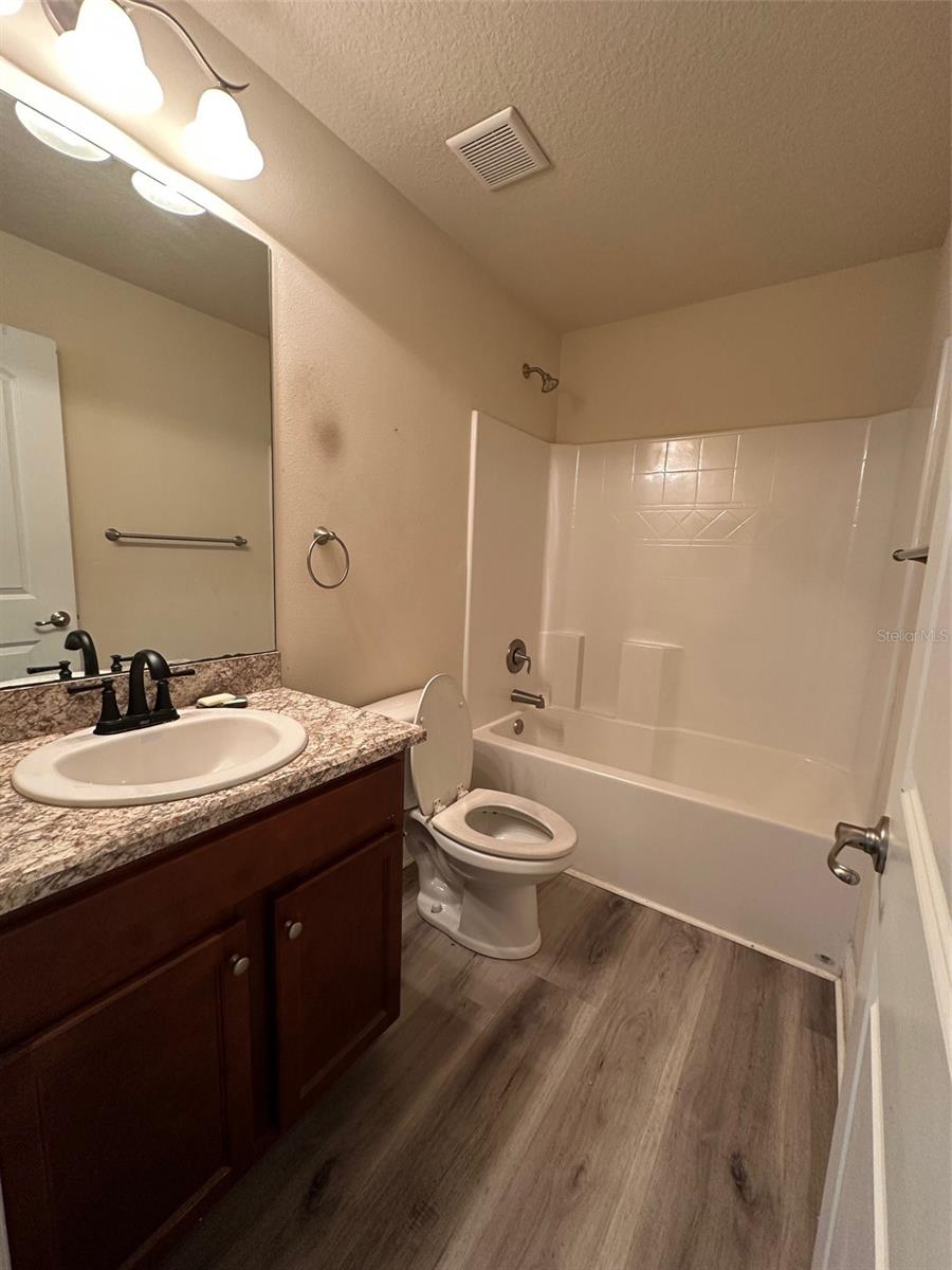 Image 13 of 18 For 220 Nardo Avenue Sw