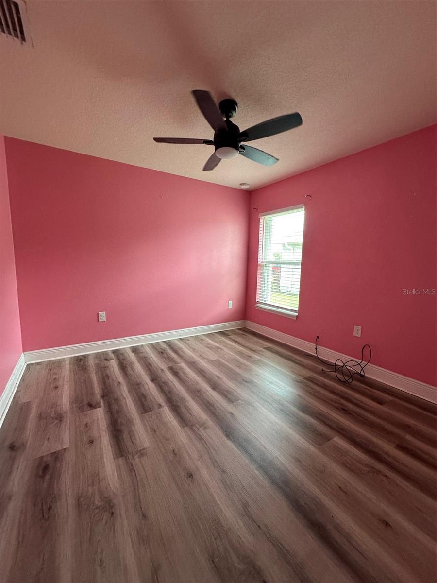 Image 15 of 18 For 220 Nardo Avenue Sw