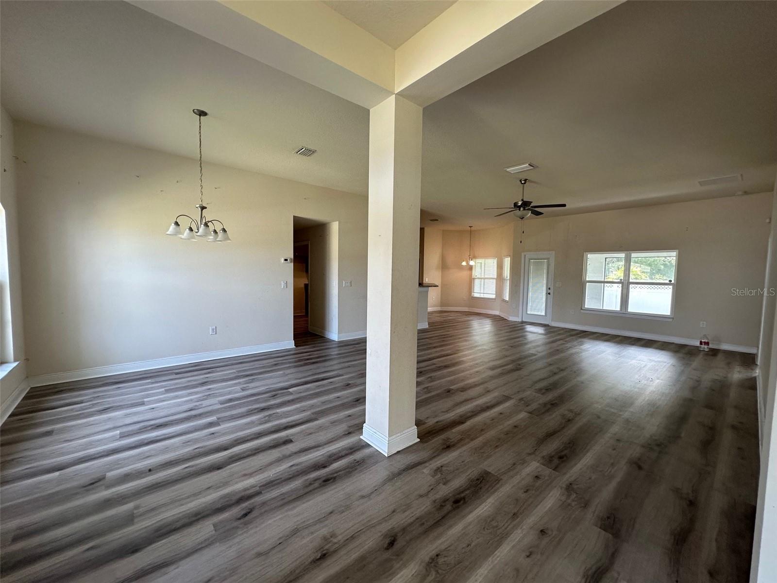 Image 5 of 18 For 220 Nardo Avenue Sw