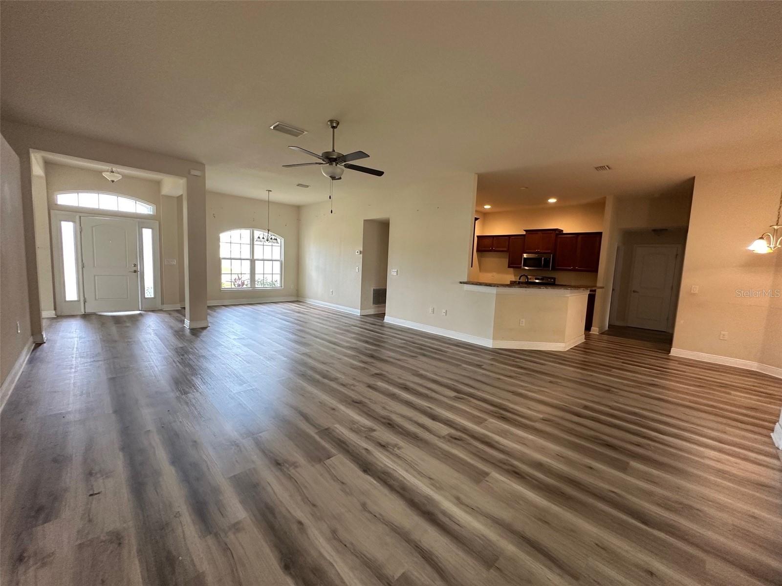 Image 6 of 18 For 220 Nardo Avenue Sw