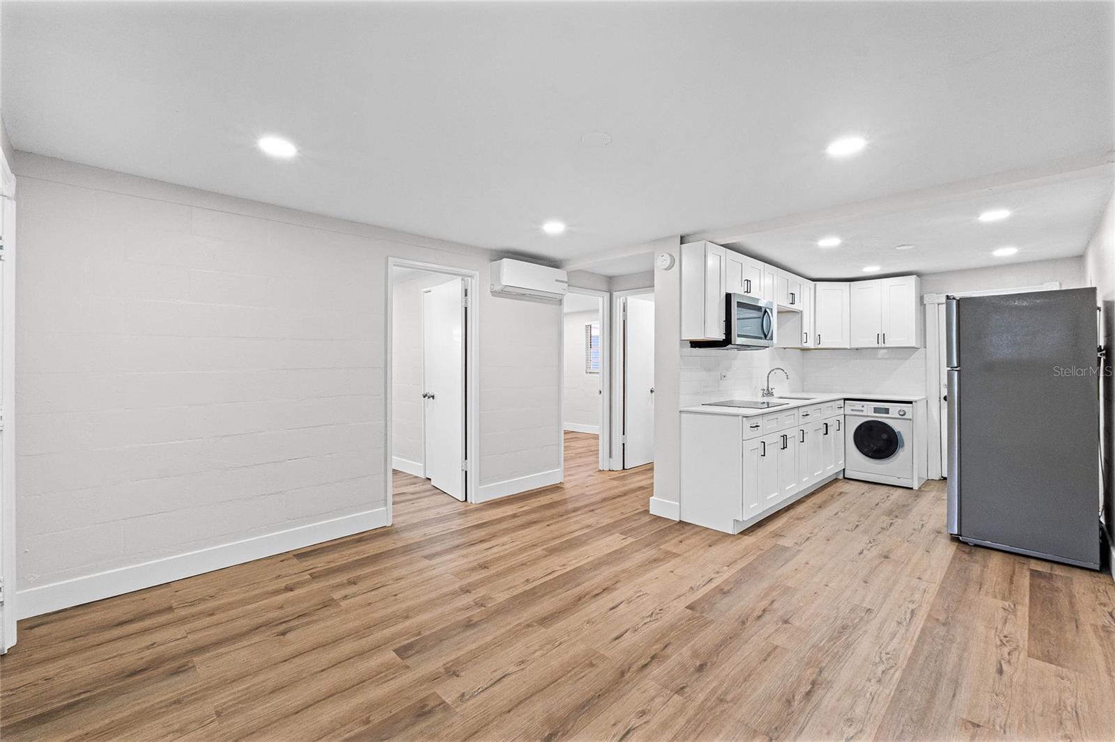 Listing photo id 2 for 767 6th Street