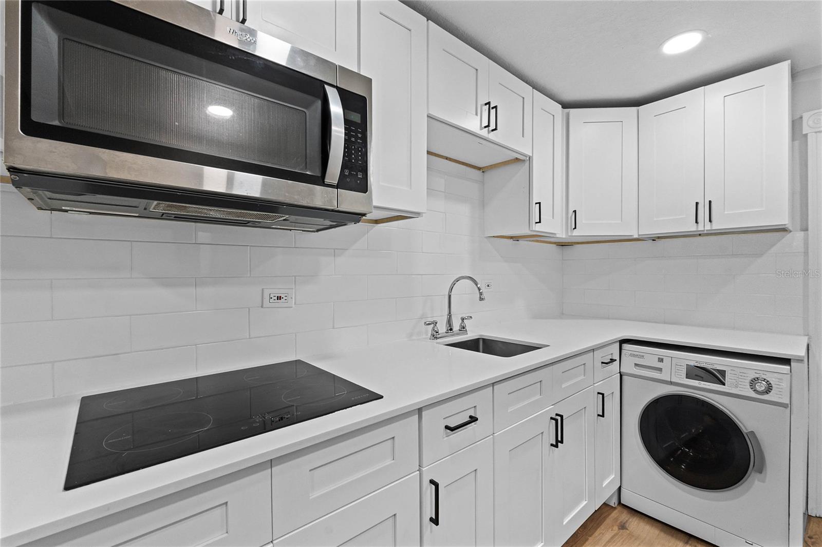 Listing photo id 7 for 767 6th Street