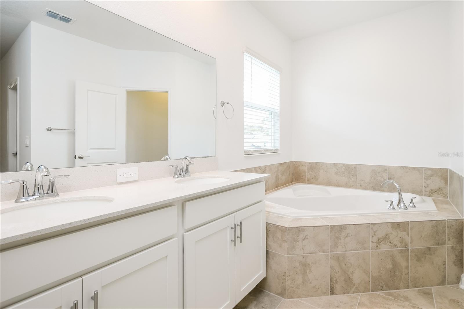 Image 11 of 16 For 6433 Sprucepine Lane