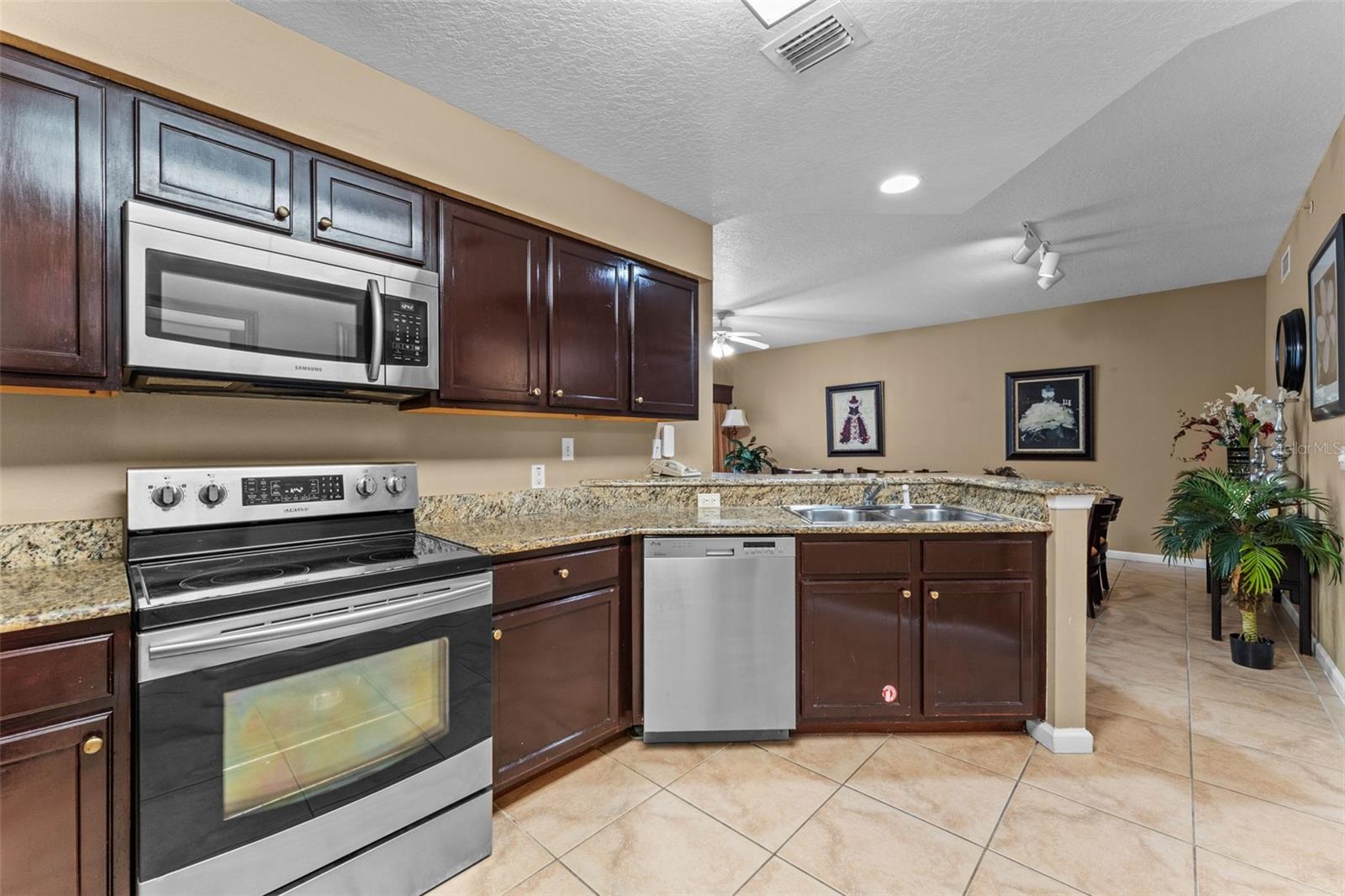 Image 14 of 66 For 8763 Worldquest Boulevard 5104