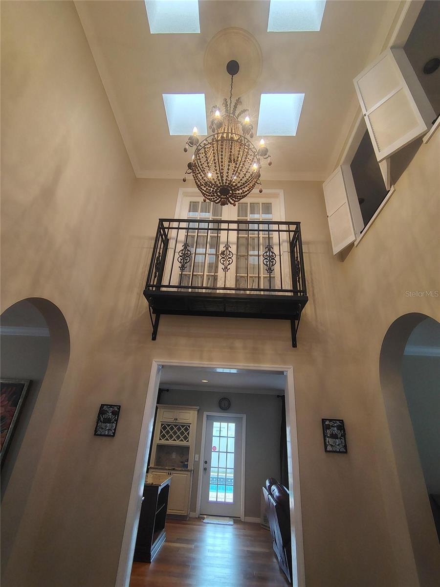 Listing photo id 2 for 3218 Obispo Street