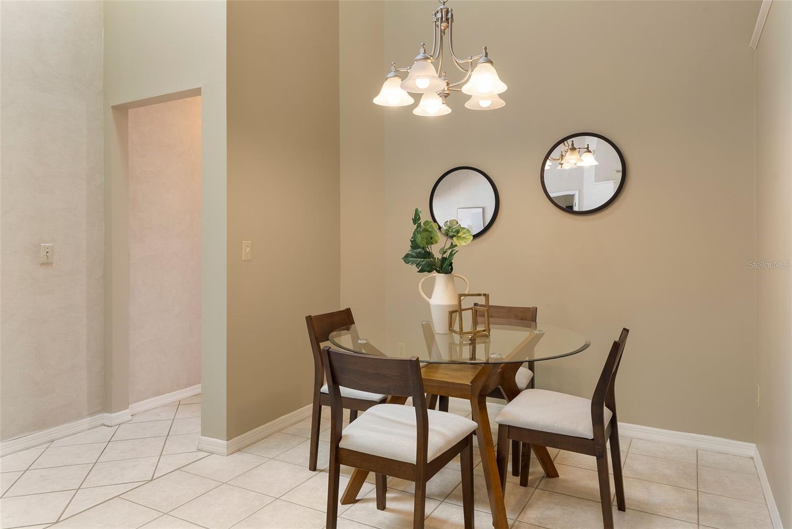 Image 11 of 38 For 12910 Forestedge Circle