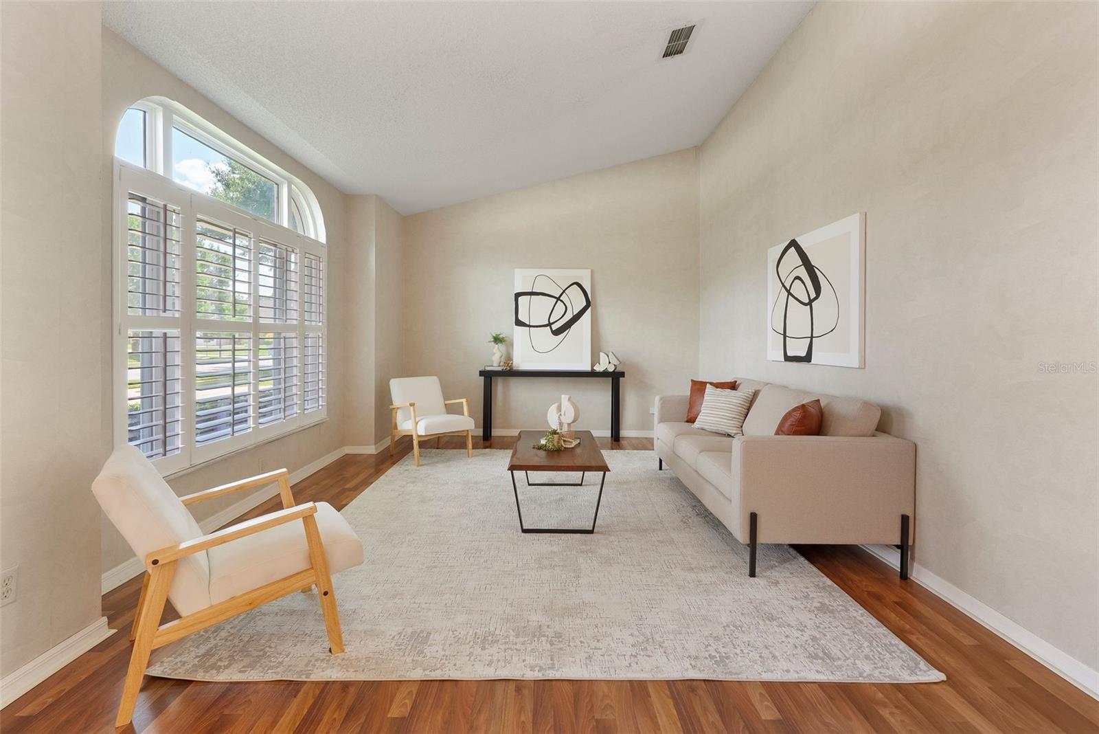 Image 4 of 38 For 12910 Forestedge Circle