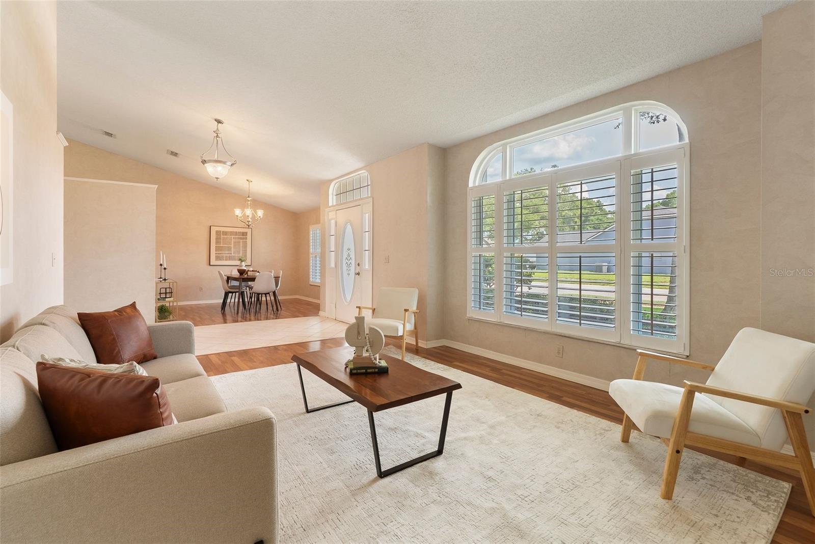 Image 6 of 38 For 12910 Forestedge Circle