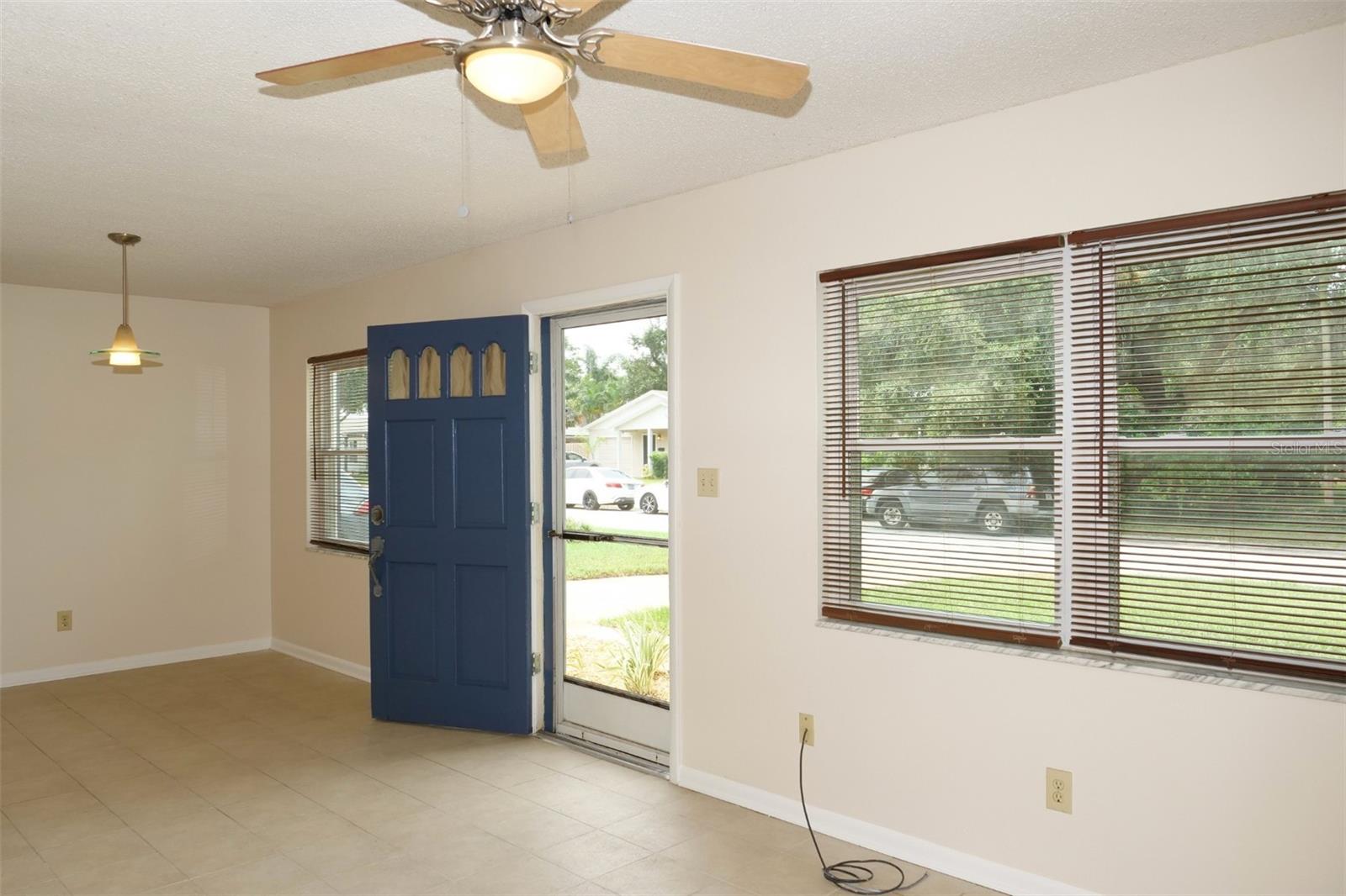 Image 3 of 13 For 1414 Guernsey Street