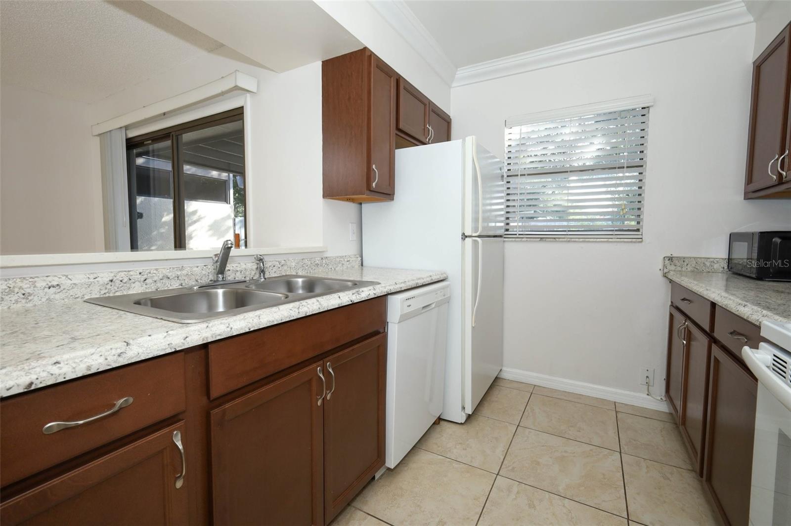 Image 10 of 56 For 2517 Windward Way