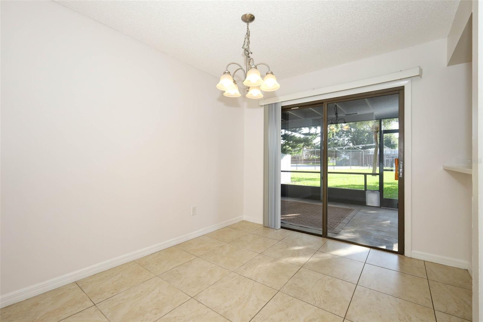 Image 14 of 56 For 2517 Windward Way