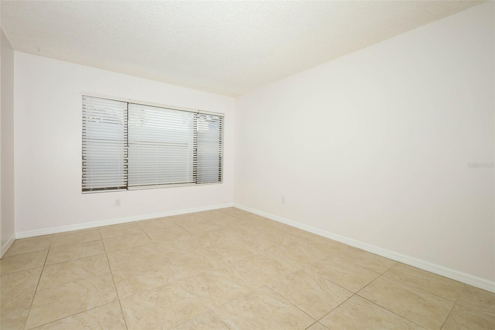 Image 17 of 56 For 2517 Windward Way